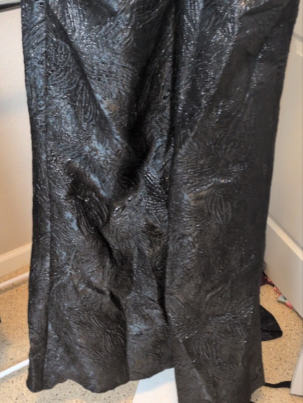 Xscape One-Shoulder Black Textured Evening Dress Size 12 DEFECT - Picture 7 of 10